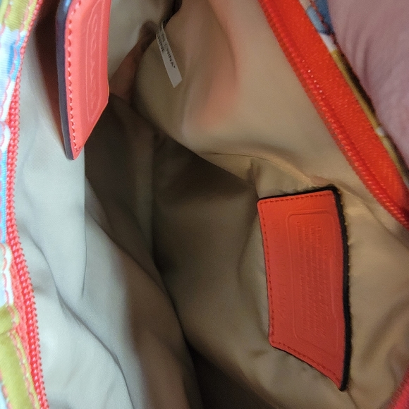 Coach - Picture 7 of 7